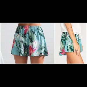Show Me Your Mumu Cabana Shorts Kauai Hugs Cloud